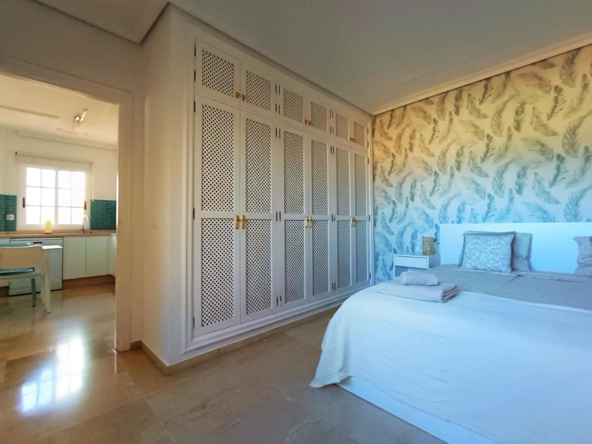 Charming & Sunny With Ocean View Apartment